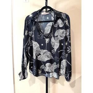 Scandal Italy Small Black and White Leaf Print Long Sleeve Shirt
